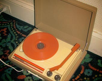 DeJay Special Edition Portable Record Player, Works Just Fine. Model SP 30