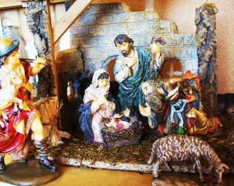 Christmas - vintage nativity set, 10 piece hand painted corner nativity set
