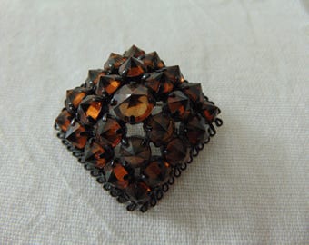 vintage topaz crystals black pyramid pin open backs