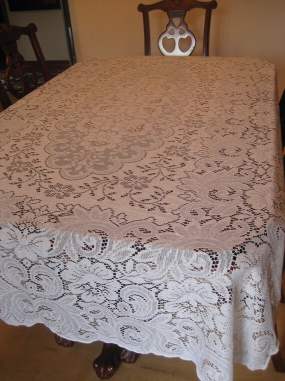 Large Cream Lace Vintage Tablecloth Rectangle 88 x 62