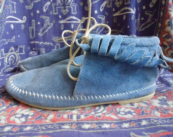 Vintage 70s MINNETONKA MOCCASINS Light Blue Suede sz 7.5/8