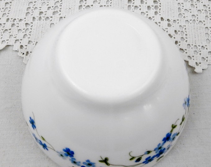 Vintage Arcopal White Milk Glass Mid Century French Coffee Bowl Café au Lait Bowl, Retro Home Interior, Kitchenware, Vintage Kitchen, Opalex Vintage Arcopal White Milk Glass Mid Century French Coffee Bowl Café au Lait Bowl, Retro Home Interior, Kitchenware, Vintage Kitchen, Opalex