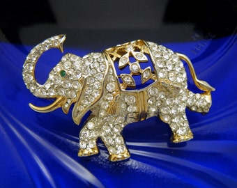 Super Cute Vintage Rhinestone Elephant Brooch Pendant Trunk Up For Luck