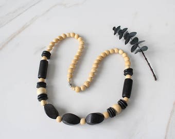 Vintage Black and Natural Wooden Beaded Necklace