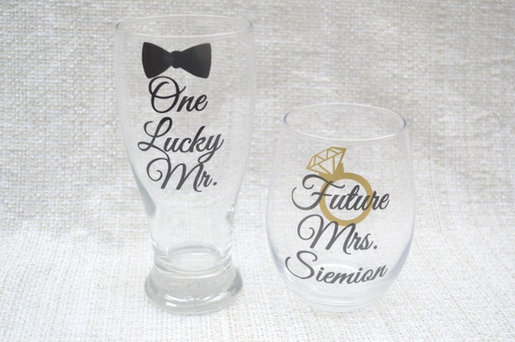 ... Couples Gift, Couples Glasses, Wedding Gift Glasses, Mr and Mrs Gift
