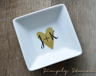 Personalized initials Ring Dish, wedding gift, engagement gift, Jewelry dish, bride to be.