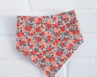 Bavoir bandana Les Fleurs Rosa Bavette / Les fleurs Rosa baby Bandana bib