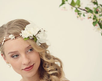Woodland wedding crown, leaf and flower crown, white floral halo, hair wreath, circlet, Bridal flower crown, flower wreath