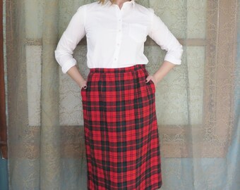 1970s Pendleton Red Green Wool Plaid Skirt Vintage Midi Skirt 70s Wool Skirt Preppy Plaid Skirt Warm Wool Skirt Pendleton A Line Skirt