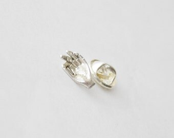 Tiny Hand Pin, OK Pin, Silver Hand Pin, Hand Jewelry, Hand Brooch, Tiny Hand Lapel Pin, Funny Tie Pin, Novelty Lapel Pin, Unique tie pin