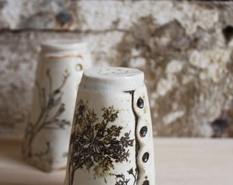 Salt and Pepper Shaker set