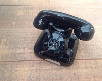 Black Rotary Phone Salt and Pepper Shakers, Vintage Phone, Rotary Phone, Vintage Salt and Pepper Shakers, Vintage Kitchen