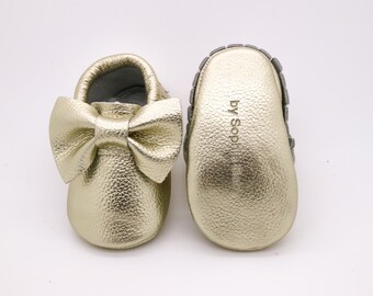 Baby Moccasins, Baby Gold Bow Moccasins, Baby Leather Shoes, Genuine Leather Moccs, Toddler Moccasins, Christmas Baby Moccs, Baby Moccasins