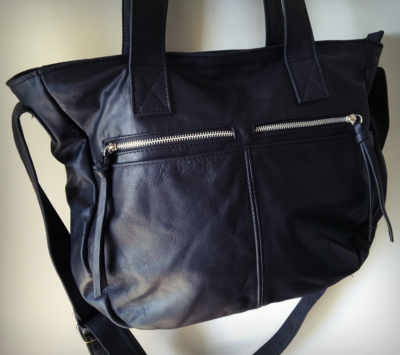Perfect work bag leather tote. Computer bag with lots of pockets ...