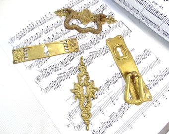 Vintage Brass Key Hole Plates - Brasss Escutcheon - Key Hole Plates - Vintage Furniture Parts - Cupboard Plates - Shabby Chic Decor