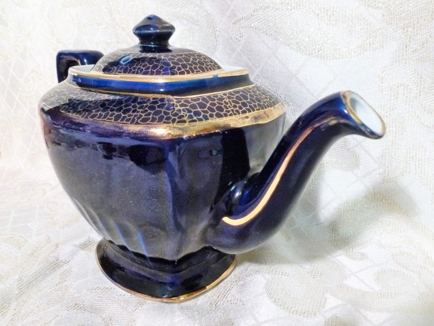 Hall Vintage 6 Cup Cobalt Blue Teapot With Gold Trim Made In USA