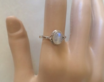 Sterling Silver 925 Stamped, Chalcedony Cabochon, Ladies Ring, Size 7.
