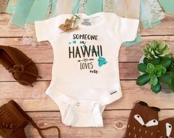 Hawaii Onesie®, Unique Baby Gift, Grandma Onesie, State Onesie, Someone in Hawaii Loves Me, Aloha Onesie, Aunt Onesie, Cute Baby Shower Gift