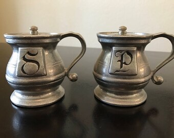 Vintage RWP Wilton Armetale Salt & Pepper Shakers/ Pewter Salt and Pepper Shakers