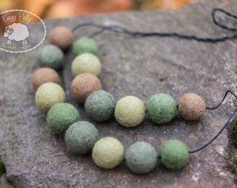 Gift for girlfriend Felted Jewelry Beaded Necklaces Statement Necklace colorful beads wool necklace, needle felted beads felt necklace