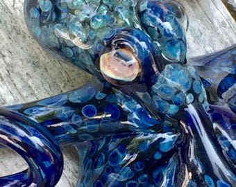 Boro Glass Octopus sculpture pendent