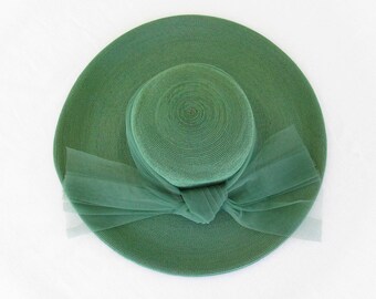 1940's green wide brim straw hat with tulle band