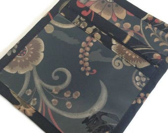 Small Knitting Organizer Vinyl Fabric Bag Zippered Pouch Jewelry Case Cosmetic Make Up Bag Organizing Sac Accessory Bag Black Floral Fabric
