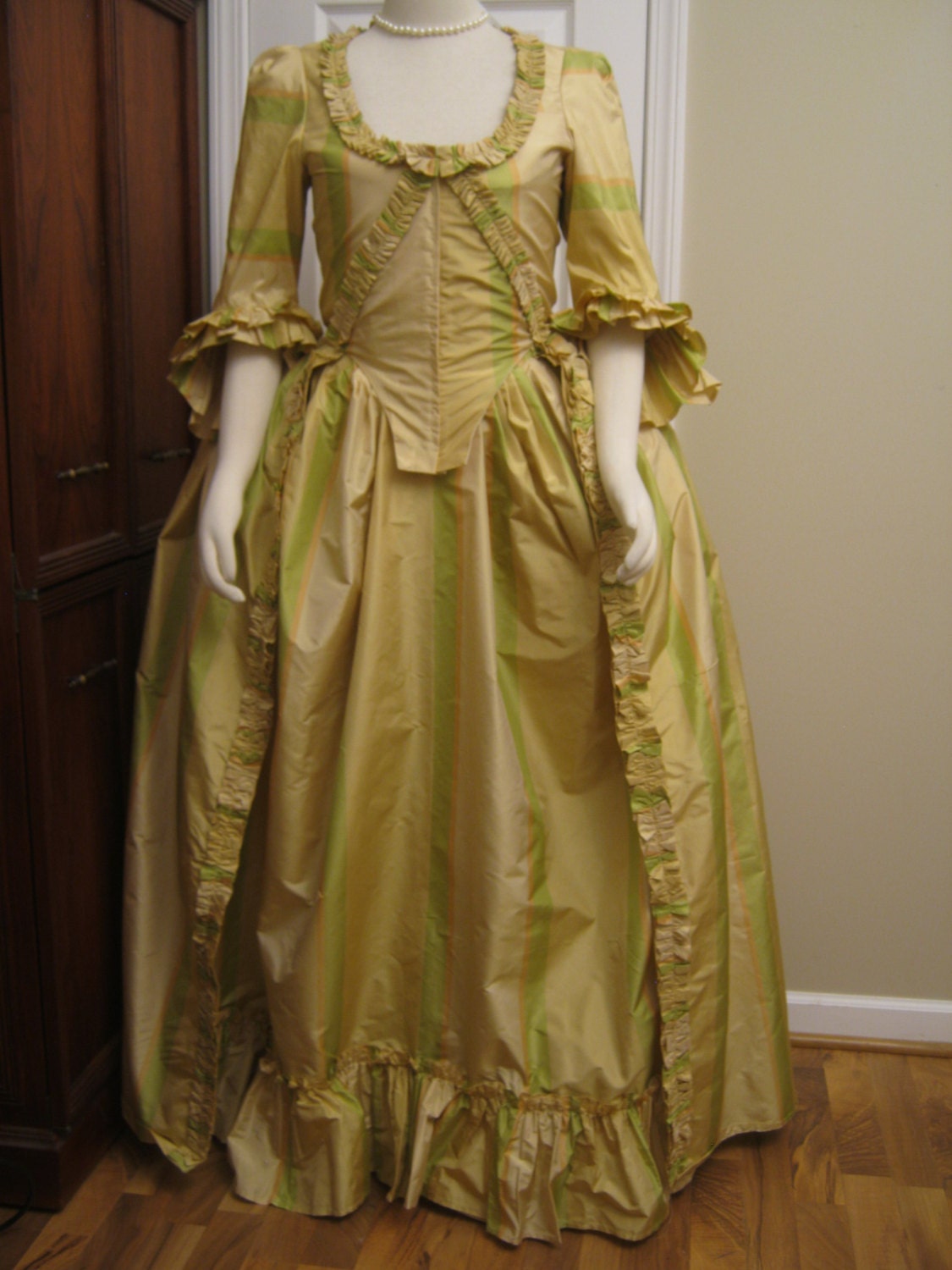 Silk Taffeta Gown & Petticoat sz 14