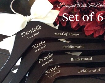 wedding gift, Wedding dress hanger,Custom Bridal Hangers,Bridesmaids gift, Wedding hangers with names,Custom made hangers