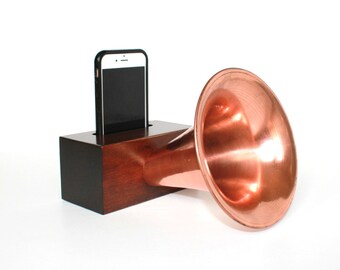 Wood Gramophone Cell Phone Speaker ~ Wireless Wooden Speaker for iPhone & Android ~ Groomsmen Gift ~ Bridesmaid Gift ~ Unique Wedding Gift