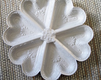 White Porcelain Heart Shaped Cookie Mold, vintage