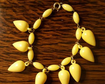 1960s Teardrop Bracelet Yellow (338)