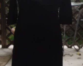 Early Fifties Black Dress w/Lace M/L