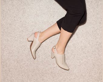 Cream heels, wedding shoes, women shoes, cream pumps, cream sandals, Leather Shoes, Handmade Shoes, Pointed Toe // Free Shipping