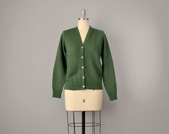 60s Sweater // 1960’s Deadstock “White Stag” Green Virgin Wool Cardigan // M, L