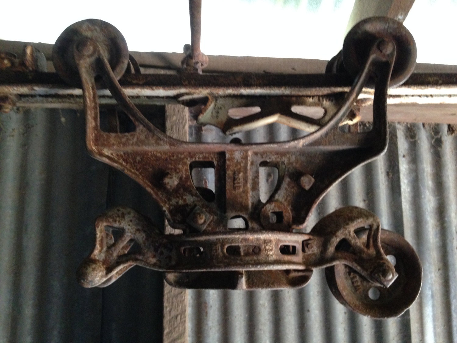 Cast Iron Antique Hay Trolley Barn hoist pulley carrier Original finish