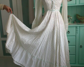 Vintage 1970s Gunne Sax dress