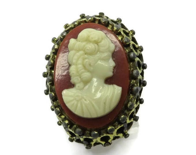 Large Cameo Adjustable Ring Vintage Estate Cream Cameo Ornate Goldtone Costume Jewelry Ring Size 7