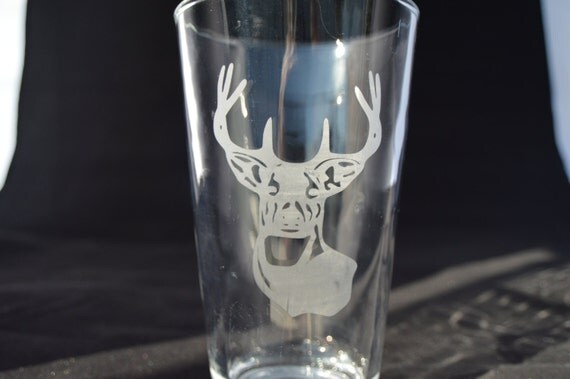 Deer head etched pub glass