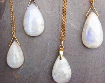 Moonstone Necklace / Rainbow moonstone / flashy moonstone jewelry / Moonstone Jewelry
