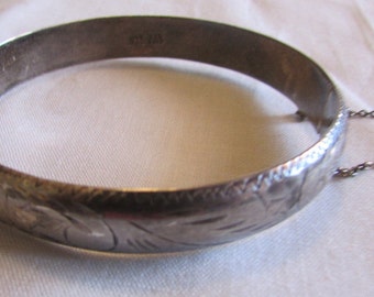 Diamond Cut Sterling Silver Hinged Bangle Bracelet