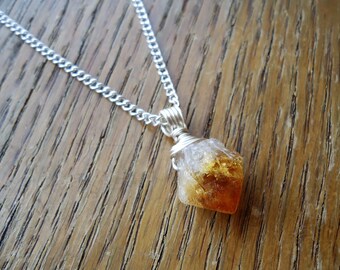 Dainty Citrine Necklace - Small Citrine Necklace - Raw Citrine Amulet - Healing Jewelry - Gemstones - Handmade Gifts