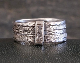 ETCHED SILVER RING