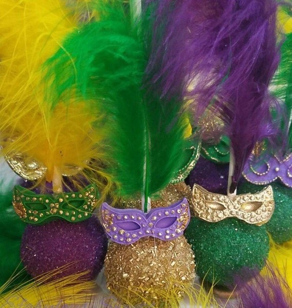 mardi gras cake pops