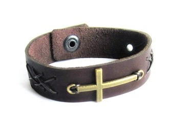 Men cross bracelet, leather cross bracelet, mens leather bracelet, brown leather cuff bracelet, bronze cross bracelet, italian jewelry