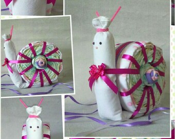 Diaper baby girl rose, pink, purple n white snail