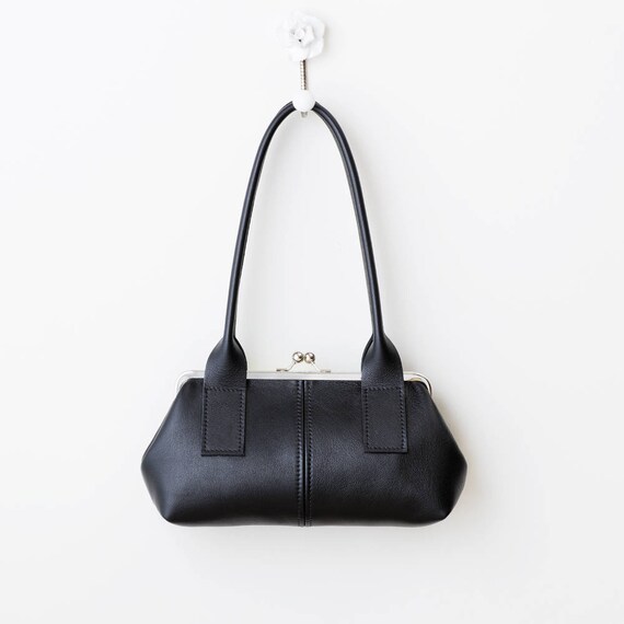 Black Leather Kiss Lock Handbag Small Kiss Lock Shoulder Bag