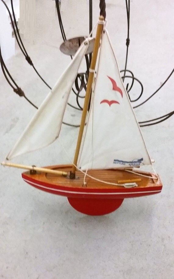 Vintage Pond Toy Boat / Solid Wood Toy Sail Boat Hand Painted