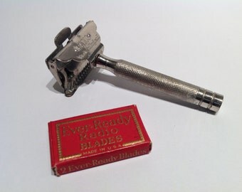 1920s Ever Ready 'Radio' Flip Top SE Safety Razor. Rare Safety Razors. Mens Shaving. Mens Grooming Accessories. Single Edge Razors.