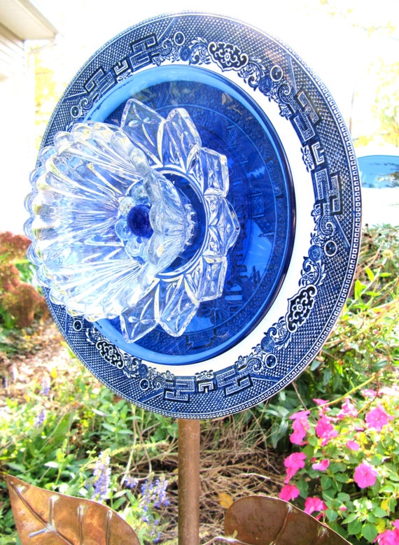 vintage glass plate flower garden art yard art garden